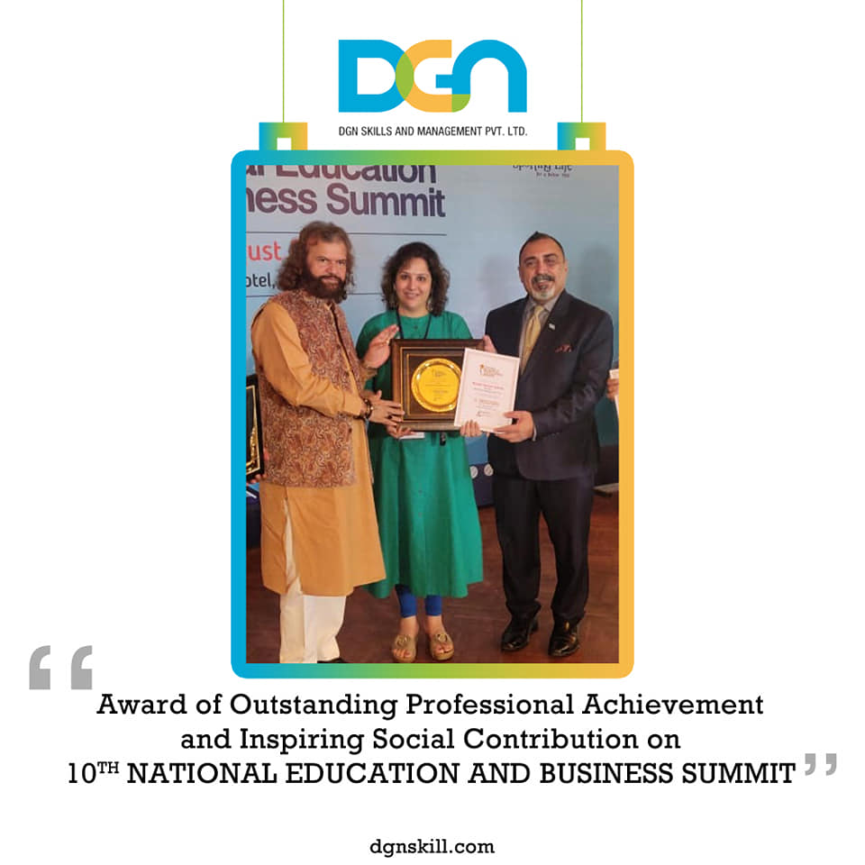 Awards of Outstanding Professional Achievement and Inspiring Social Contribution on 10th national education and business summit